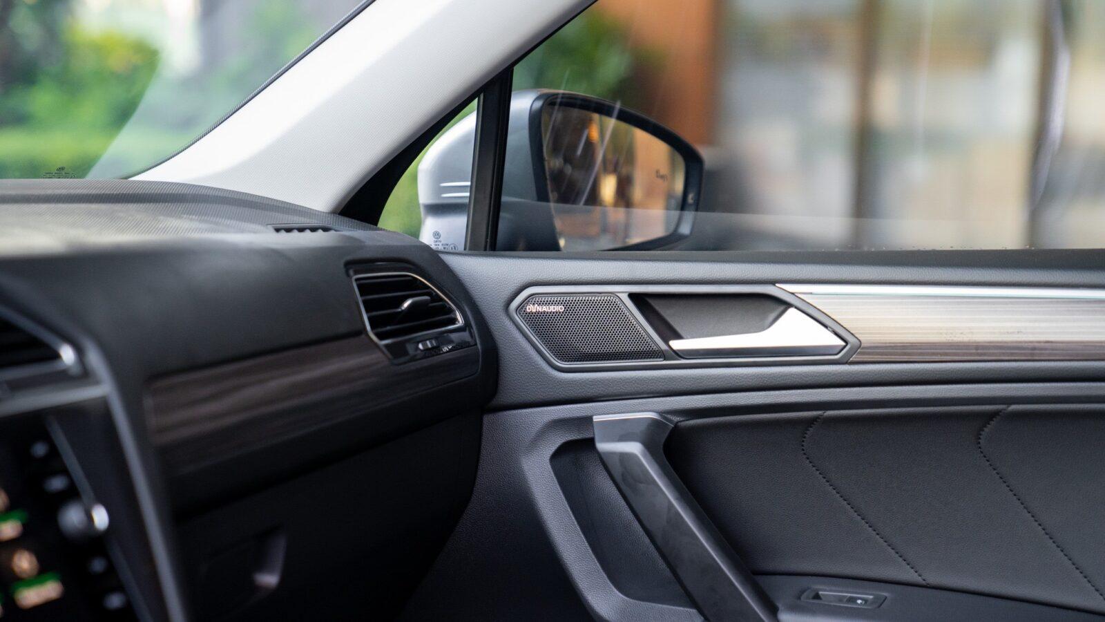 z5600464506584 8659a7b3fd2a7a8d6a64d8094b485a14 Khám Phá Volkswagen Tiguan Platinum - Sự Kết Hợp Hoàn Hảo Giữa Hiệu Suất và Đẳng Cấp