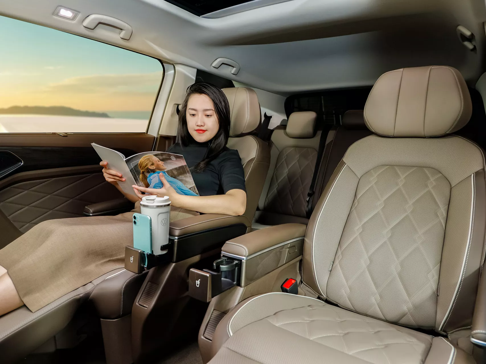 Noi that va tien ngh 2 Vì Sao Nên Chọn Volkswagen Viloran Trong Phân Khúc Xe MPV Hạng Sang?